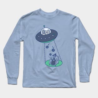 Kitty abduction of yarn balls Long Sleeve T-Shirt